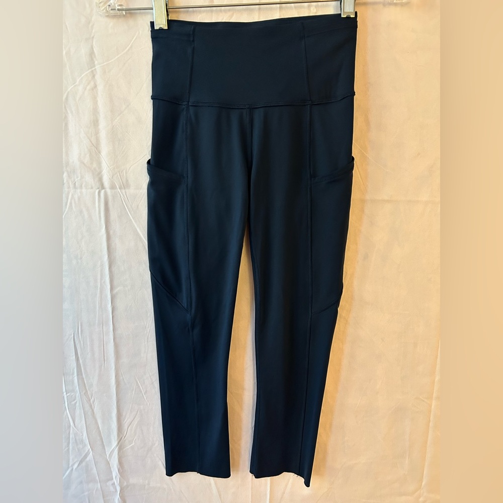 Lululemon Fast Free High Rise Crop leggings, Size 2